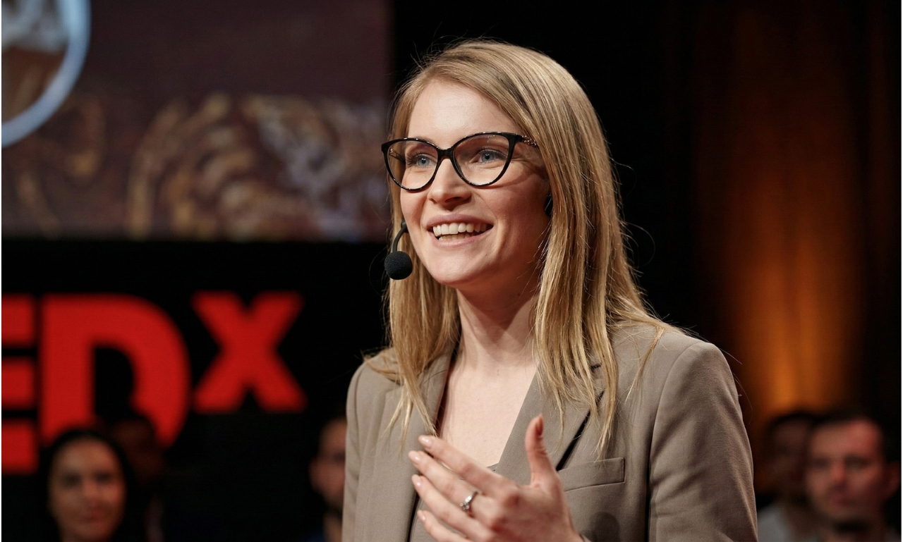 Elena Russo Portrait